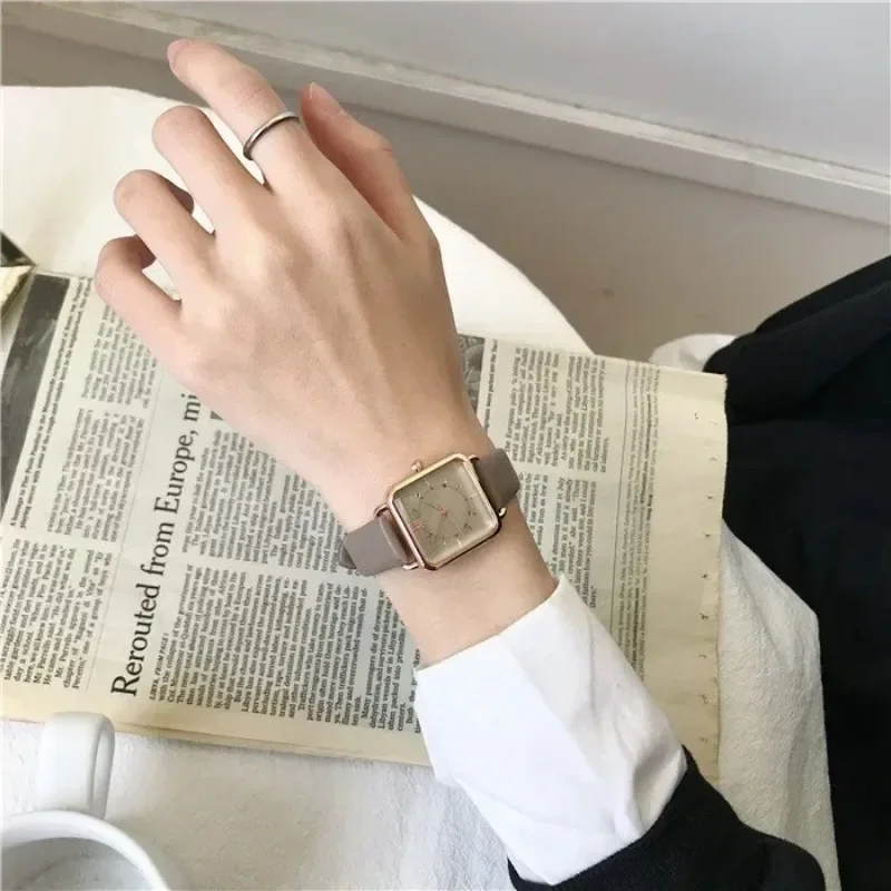 Korean Retro Square Quartz Watch Simple Temperament Female Student INS Style Fashion DesignWomen Watch Small Square Dial Thin