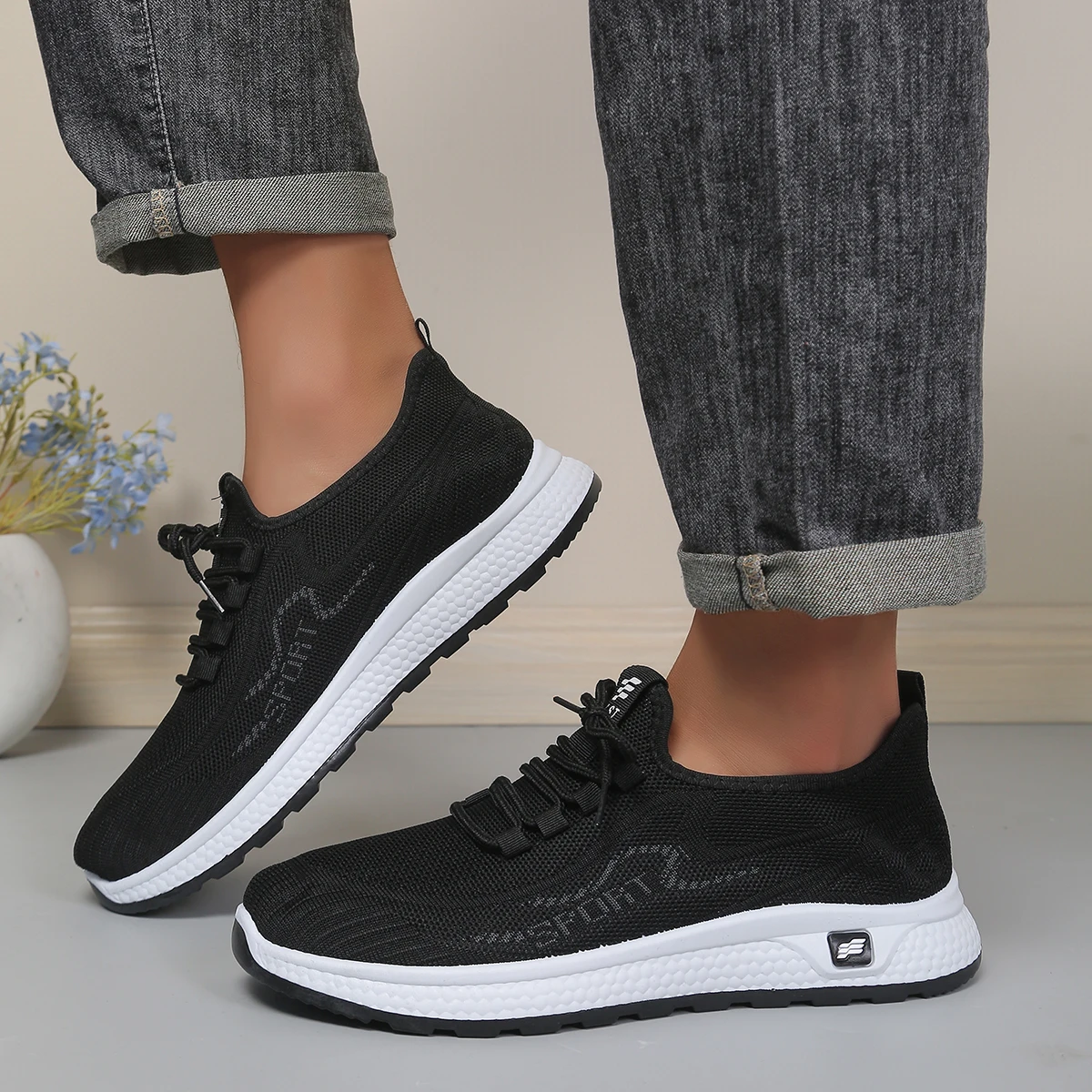 Knit Mesh Upper Training Shoes for Men, Black and White Sole Sports Sneakers, Comfortable Outdoor Exercise Footwear