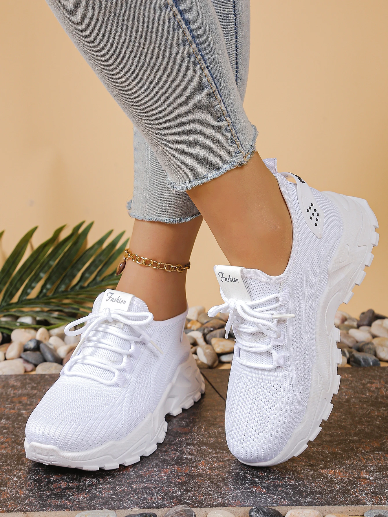 Women's casual shoes, trendy and versatile, mesh, breathable, soft-soled, lace-up casual sports shoes