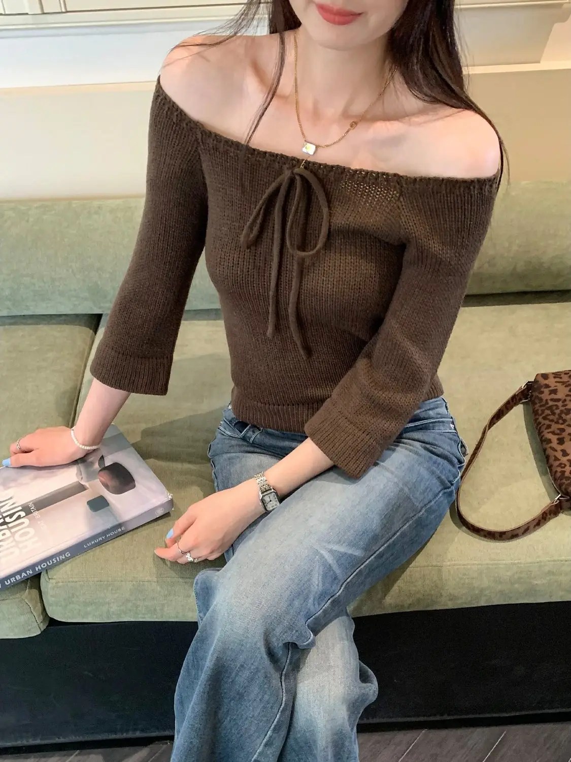 

Sexy Chic Long Sleeve Knitted Sweater Shoulder Bared Necktie for Women Early Spring Slim Fit Waist Cinched Trendy Top