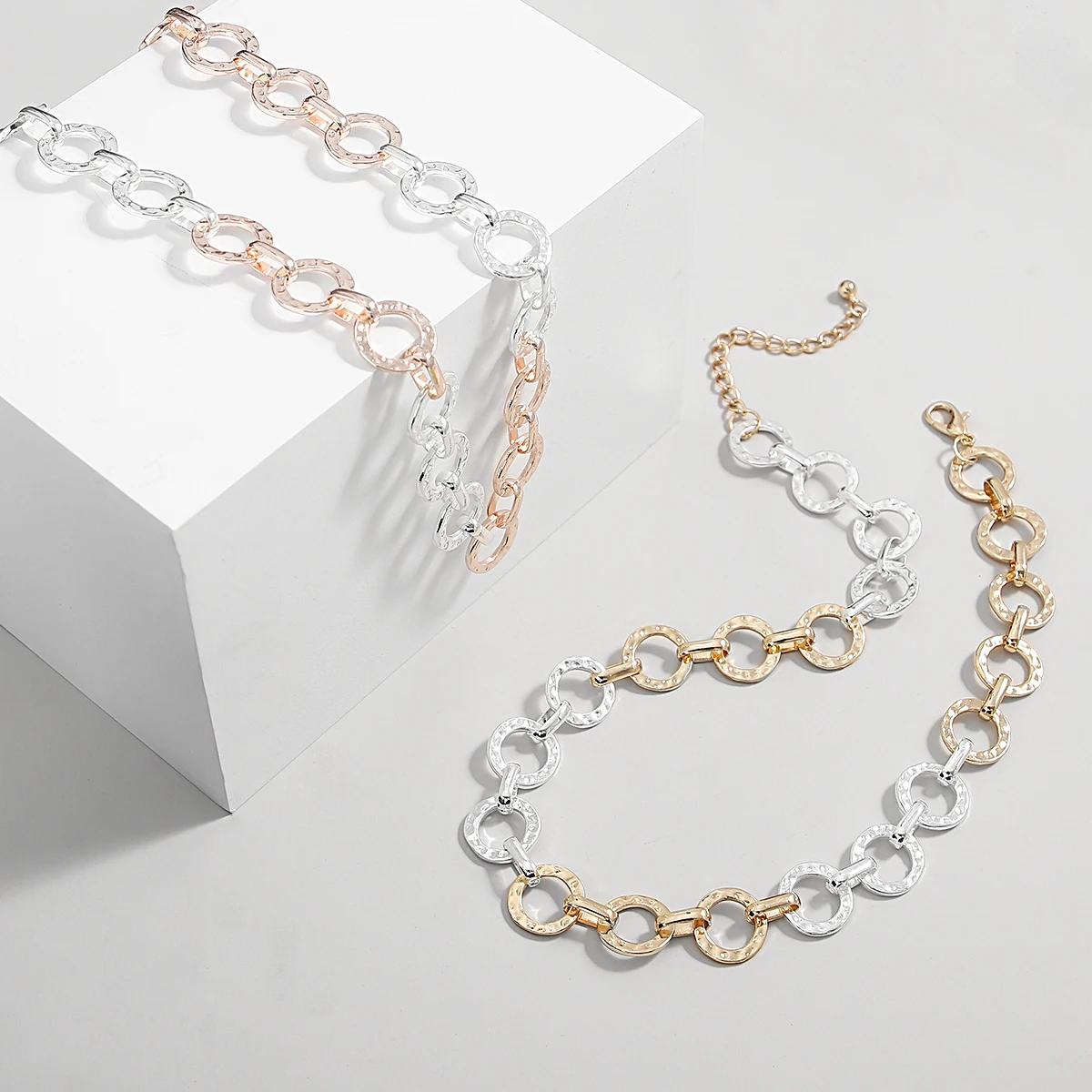 ALLYES Fashion Two Tone Hammered Circle Chain Necklace for Women Geometric Hollow Circle Link Necklaces Choker Jewelry