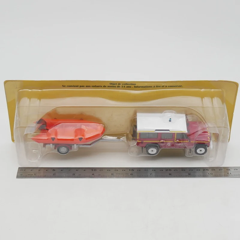 Diecast Ixo 1:43 escala Land Rover Defender remolcador motor de bomberos francés coche en miniatura de aleación juguete coleccionable regalo exhibición de recuerdo