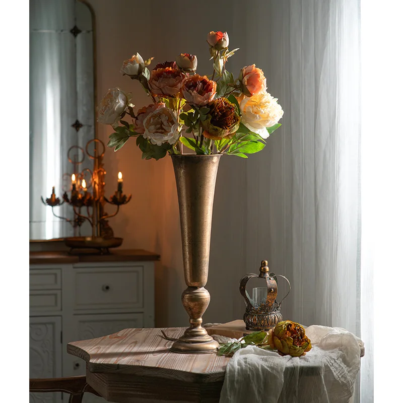 European Vintage Flower Vase Simple French Style Metal Home Decor Study Desktop Surprise Art Decor