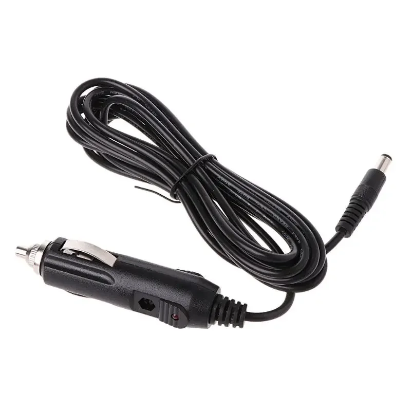 Adaptador Encendedor Coche 12V DC 5.5x2.1mm - close-up view