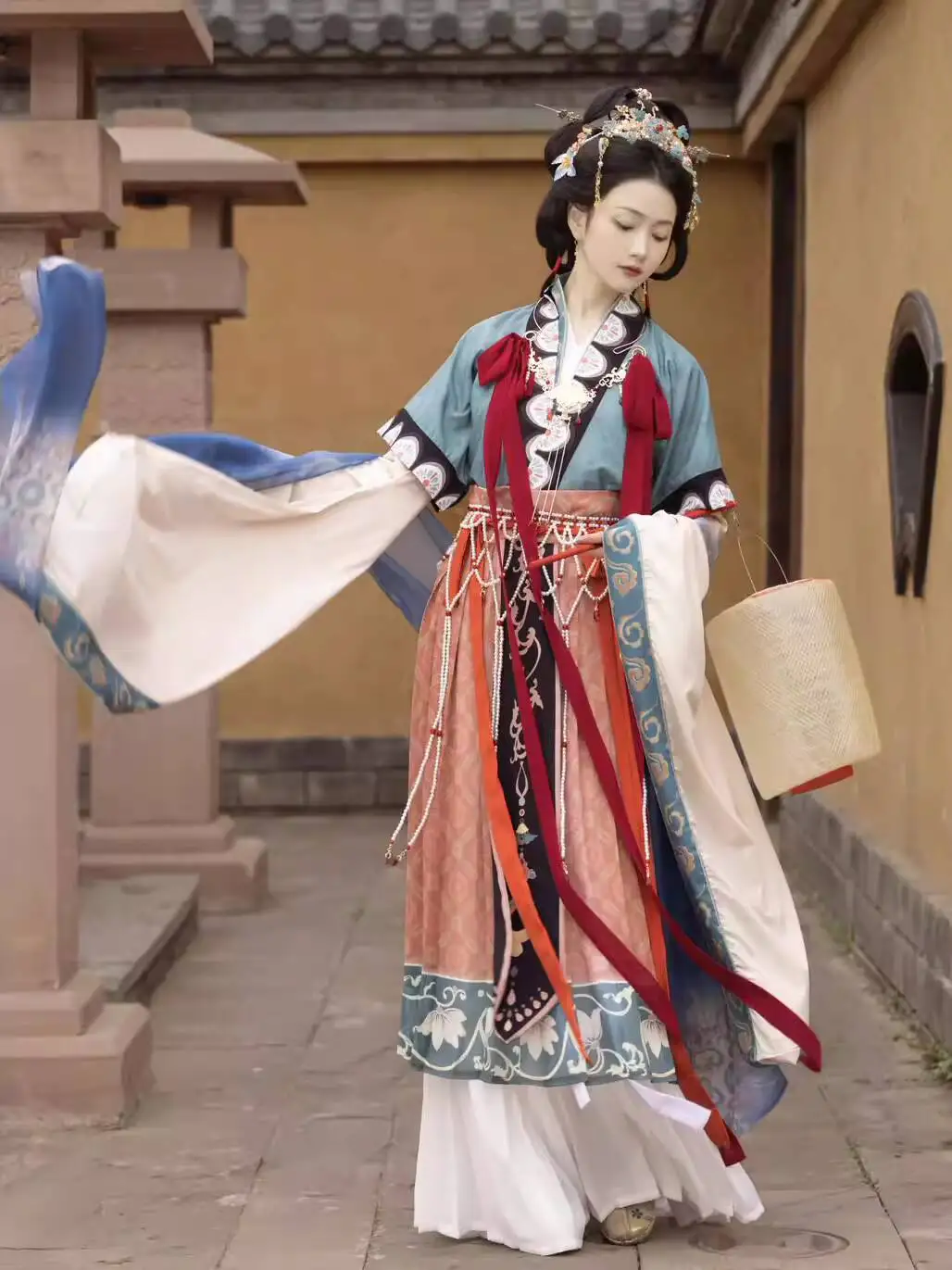 Hanfu for women in ancient style, spring and summer, nine celestial goddess Luo Shen, modified traditional attire with