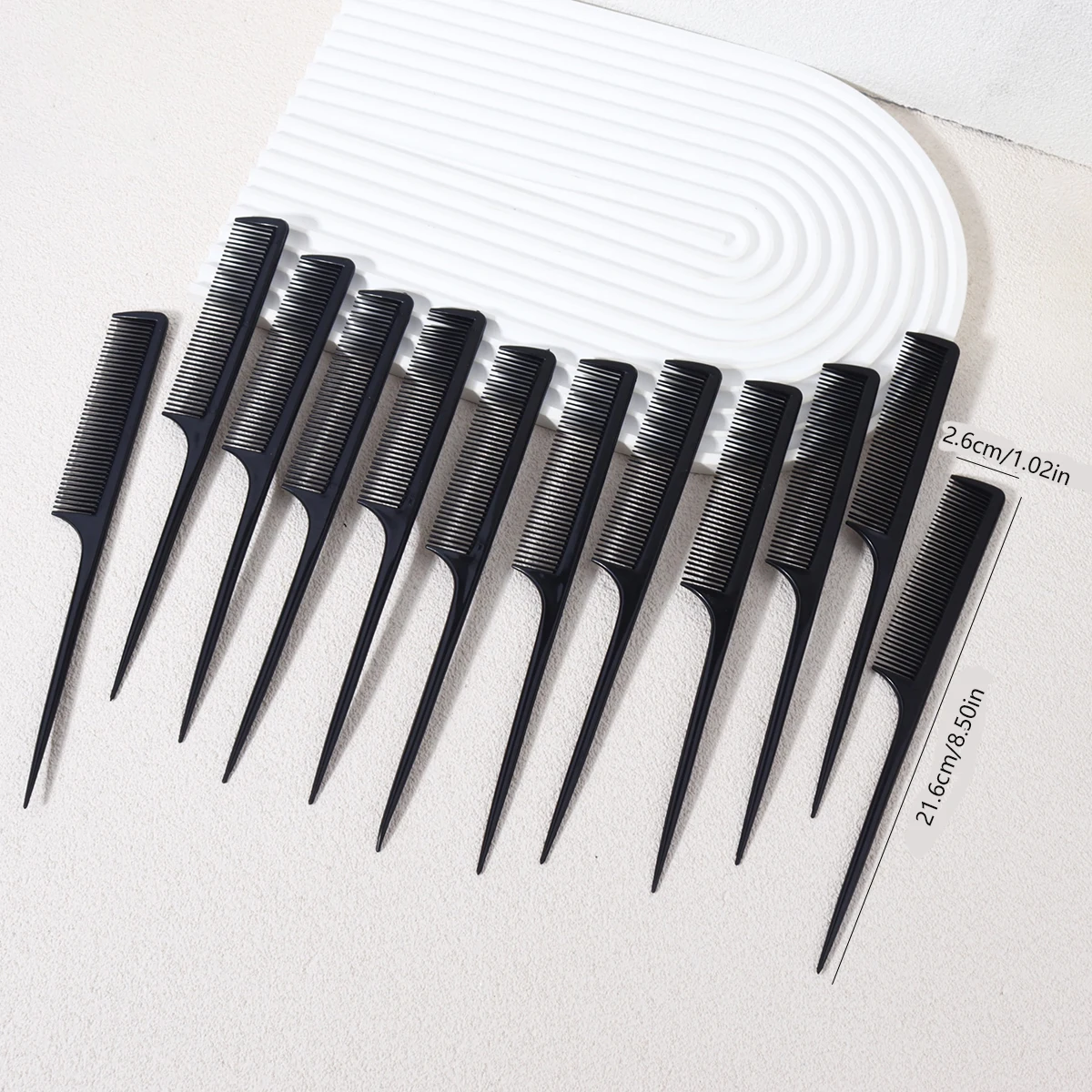 12-teiliges Set mit Haarkämmen in Form von Mäuseschwänzen, Haarkämme zum Auftragen von Haarfarbe, Kämme mit spitzem Ende, geeignet für Friseursalons und den Heimgebrauch, speziell für Echthaarperücken. – Detail 7