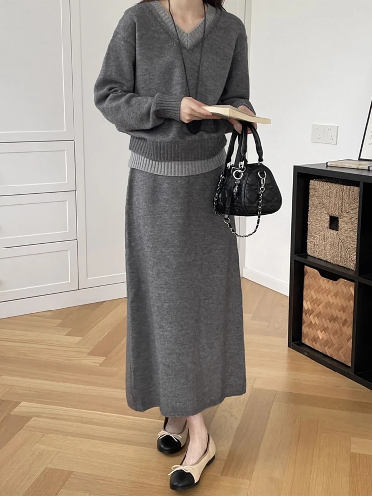 Setelan Dua Potong Sweater Rajut Warna Musim Gugur Musim Dingin yang Chic dan Rok A-Line, Ensemble Fashion Wanita Pinggang Tinggi V-Neck