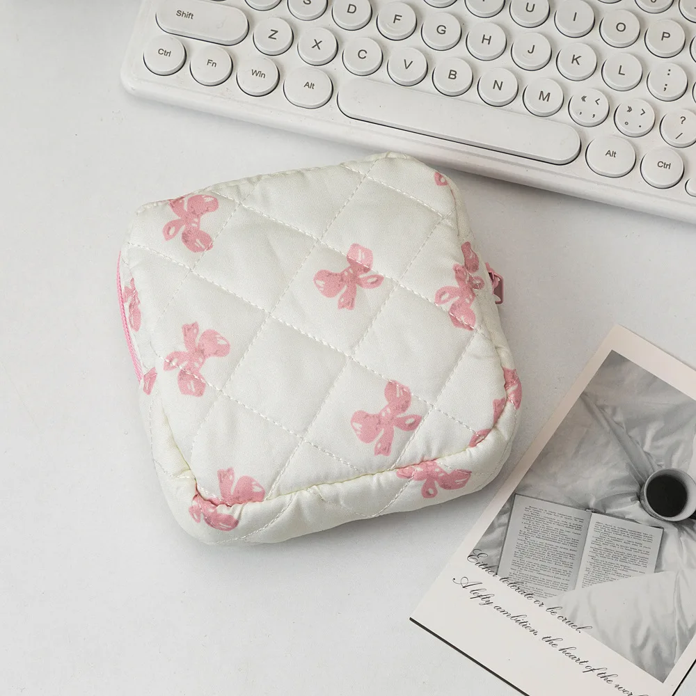 Aufbewahrungstasche für Damenbinden mit Herzmuster, weibliche Periodenbeutel, tragbare Tampon-Organizer-Tasche, Mini-Aufbewahrungstasche für Make-up-Lippenstift – Detail 4