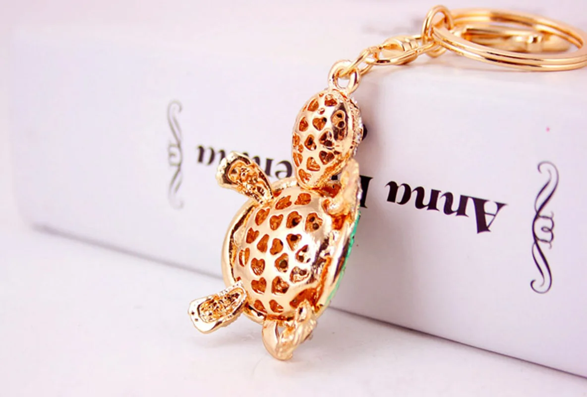 A Cute Sea Animal Pet Turtle with Movable Arms and Legs, Rhinestone Car Keychain Ring Gift for Girlfriend, Boyfriend, Women, Men, Friends, Lovers, Colleagues, Classmates