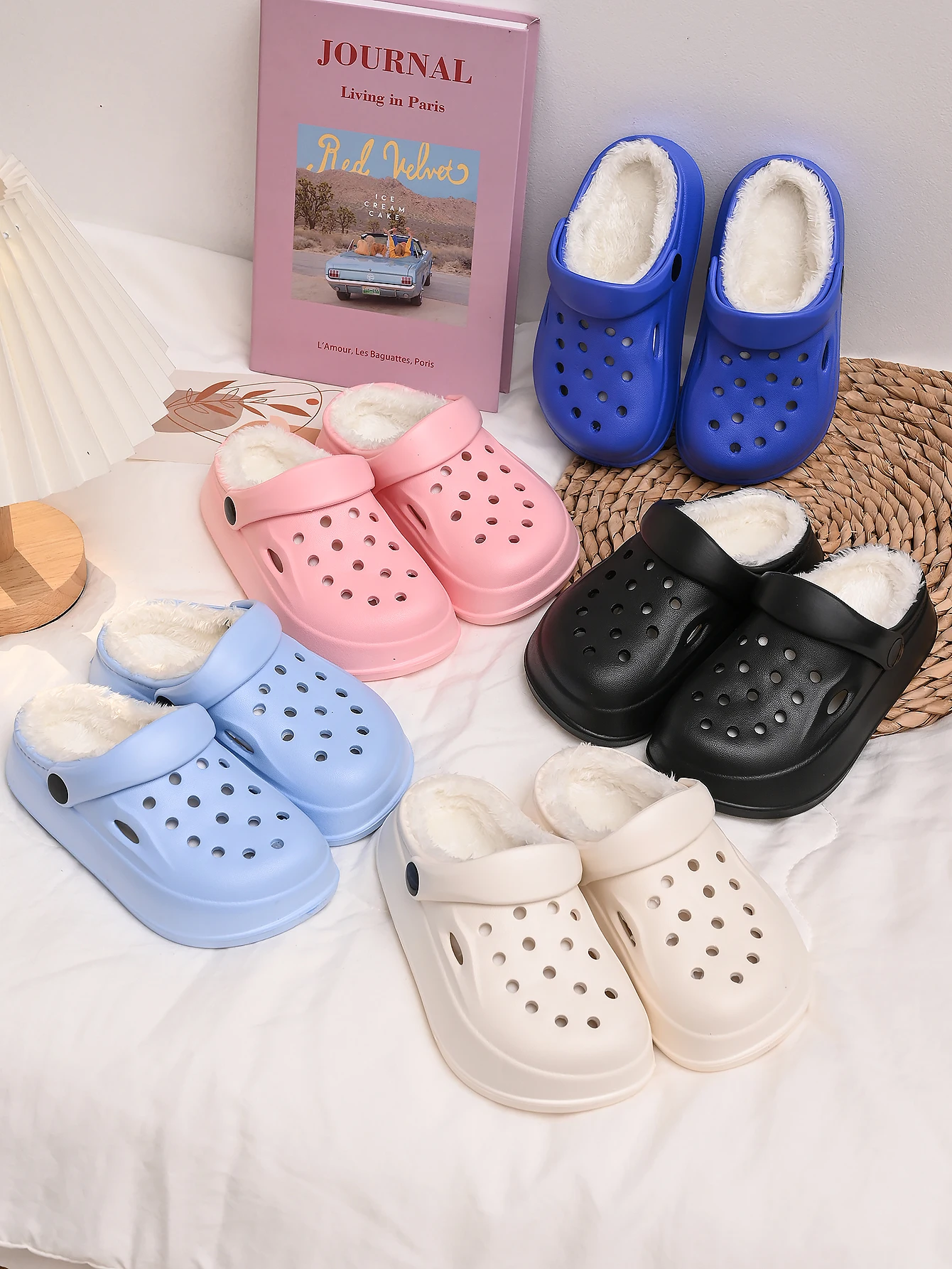 

Winter Cotton Shoes for Children Warm Plush Clogs for Kids Outdoor Garden Shoes for Boys Girls Soft Comfortable Home Slipper