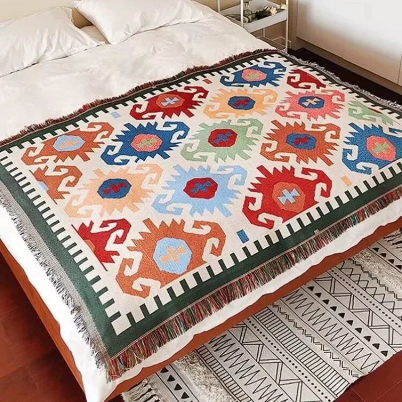 Bohemian style tassel blanket on the bed, hotel decoration, bed end towel, woven homestay, leisure blanket