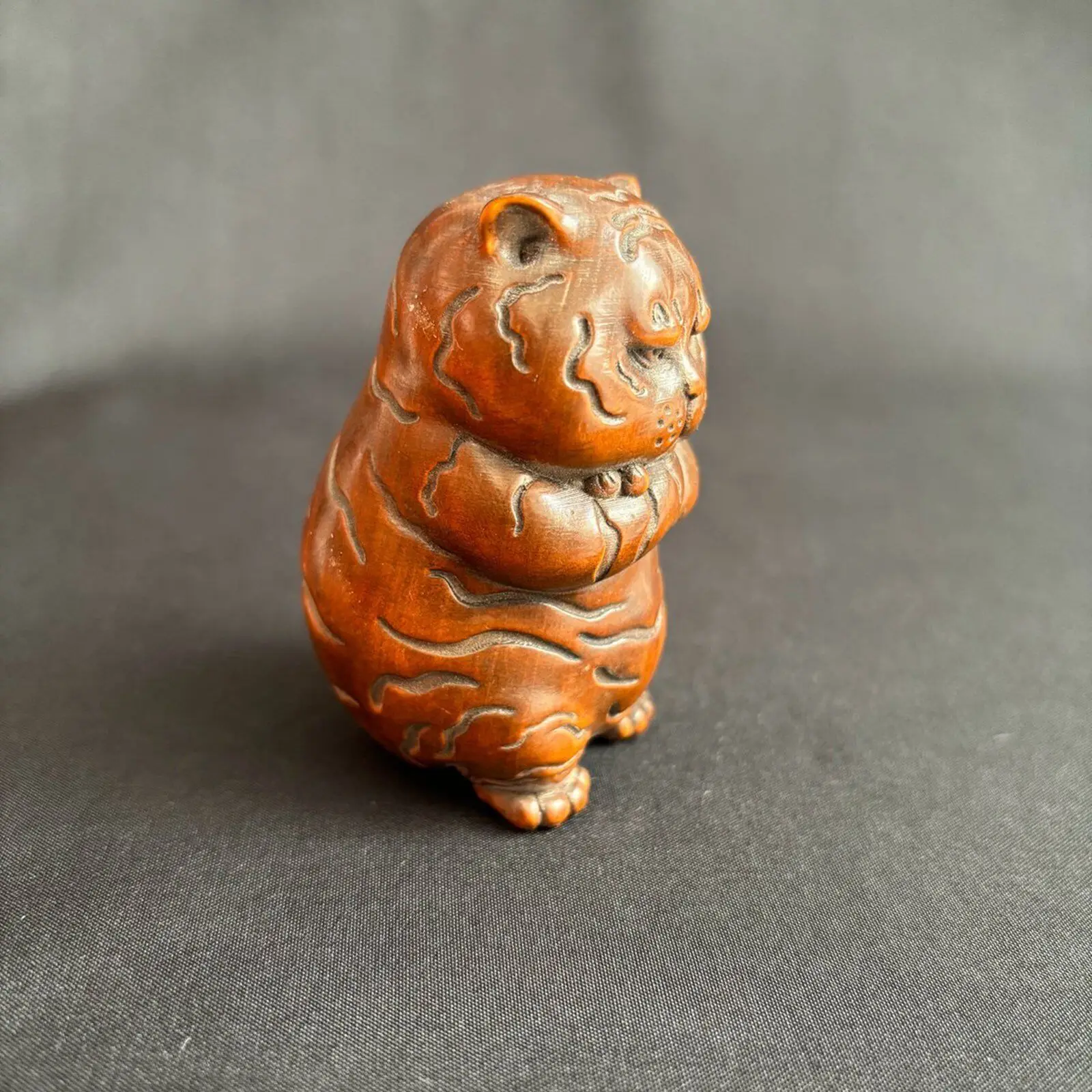 Chinese Boxwood Carving Exquisite lovely Tiger Statue Room Decor Interesting art