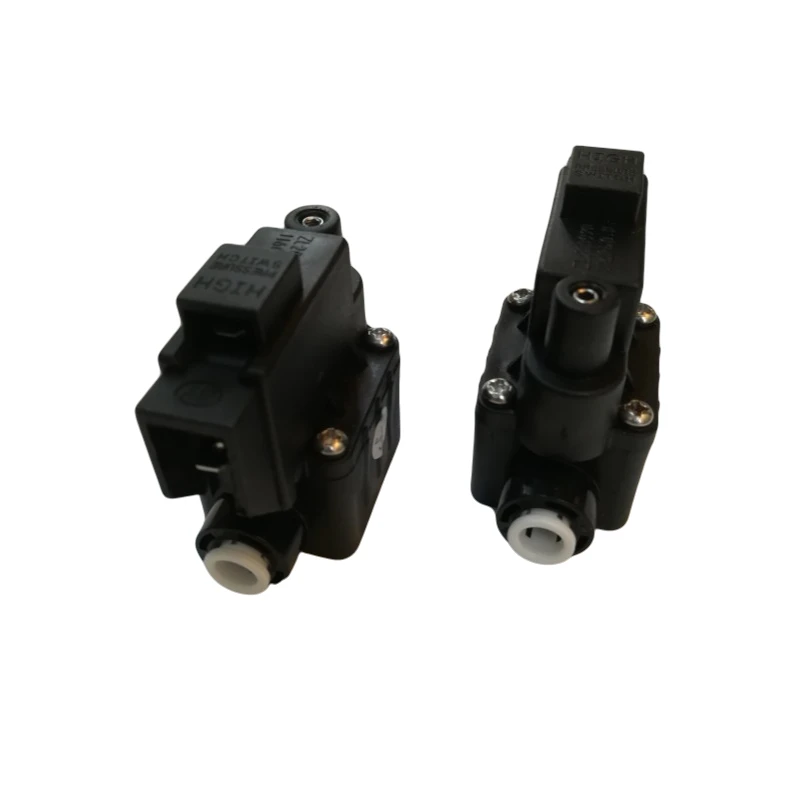 

SOVOFLO NY Переключатель низкого давления вкл.-давление на 0,025 МПа вкл. Давление на 0,01 МПа Переключатель высокого давления в автономном режиме при 0,265 ± 0,01 МПа