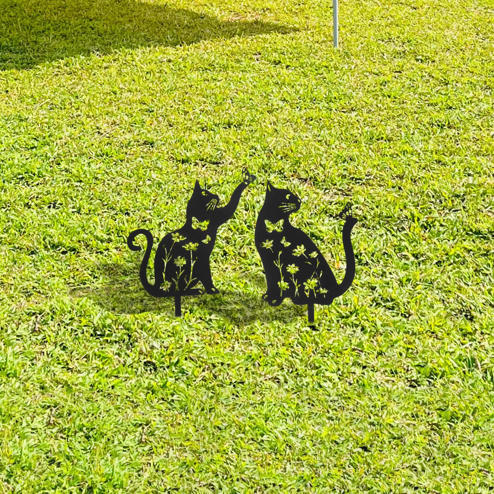 

2pcs Cat Stakes Hollow Design Durable Outdoor Decorative Sculpture Flower Lawn Yard Iron Animal Statues Garden Ornaments Outdoor