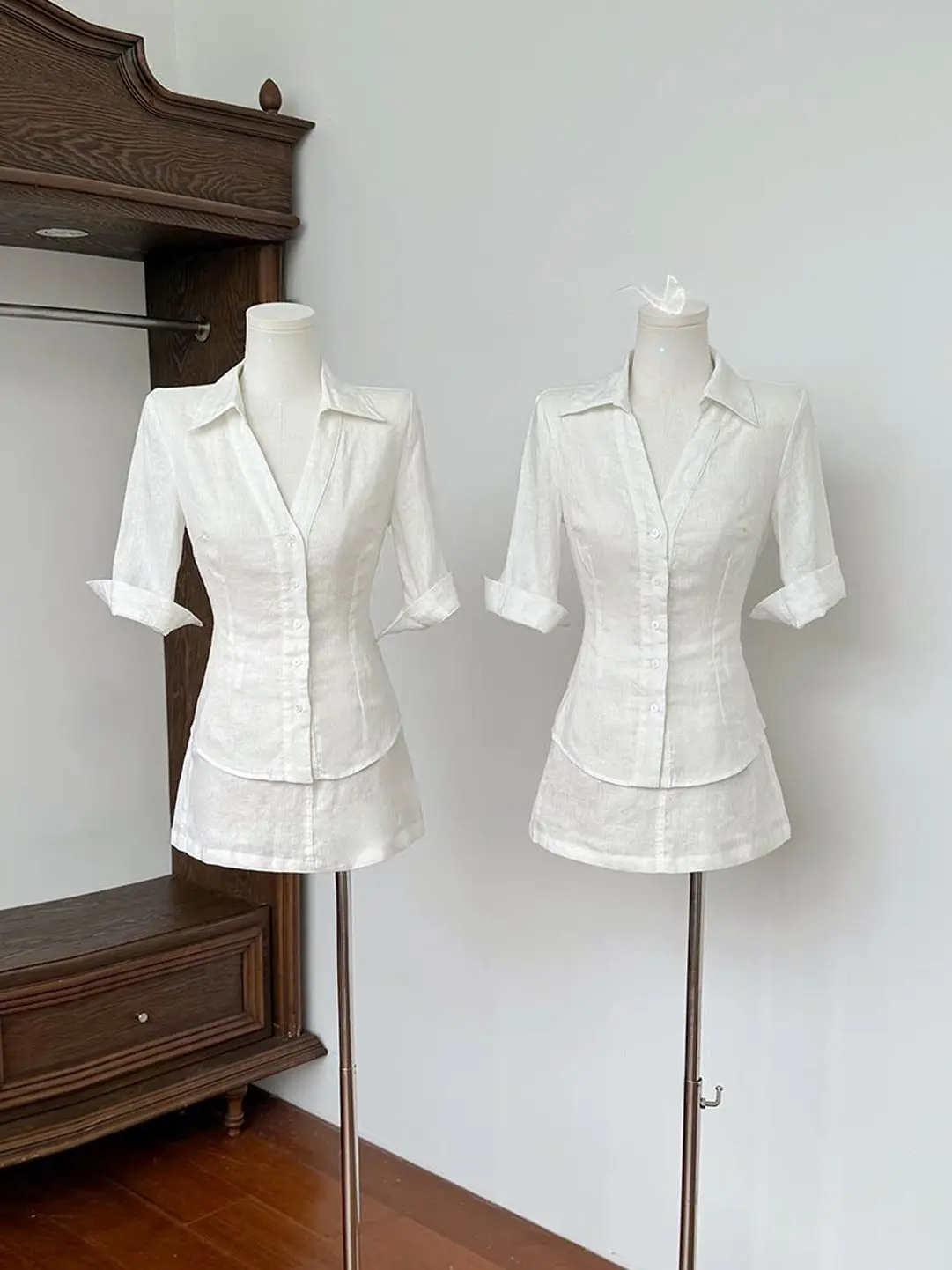 

Fashionable White Shirt Top Women's Summer 2026 Slimming Versatile Skirt Elegant Set Commute Style Long Sleeve Button up