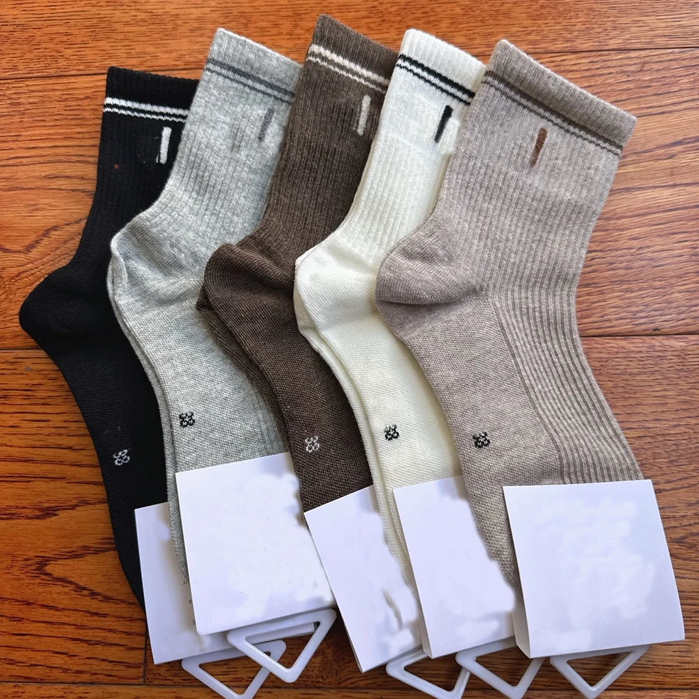 Women's Mid-Calf Socks 5 Pairs Set Autumn Winter Beauty of Autumn Color Series Sports Pure Color Adult Women's Socks