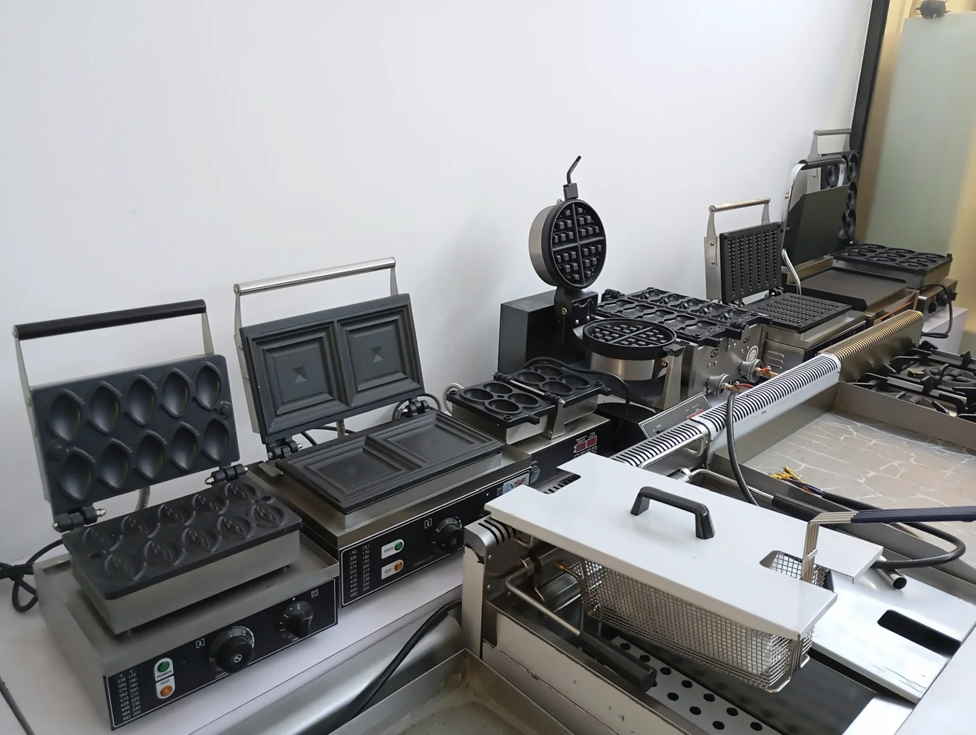Quality Design Custom Moulds Pancake Waffle Maker Business Printers Cake Bakers - Commercial Grade Bakery Equipment
