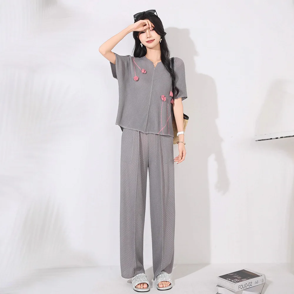 Miyake Pleated Fashion Casual Set Loose Bat Sleeve Pullover Fish Scale Pleated Top High Waisted Straight Leg Pants Two Piece Set