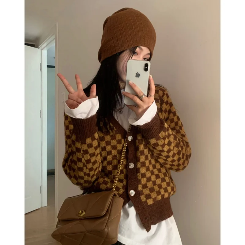 Women\'s Clothing Brown Knitting Sweater Cardigan Long Sleeves Cashmere Vintage 2024 Spring Fashion Checkered Baggy Ladies Tops