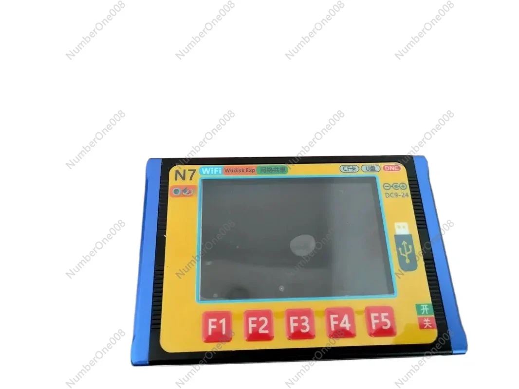 Maszyna CNC, urządzenie obrabiające CNC, pendrive USB, RS232 do USB, programator DNC, skrzynka transmisyjna, transmisja przez sieć bezprzewodową WiFi.