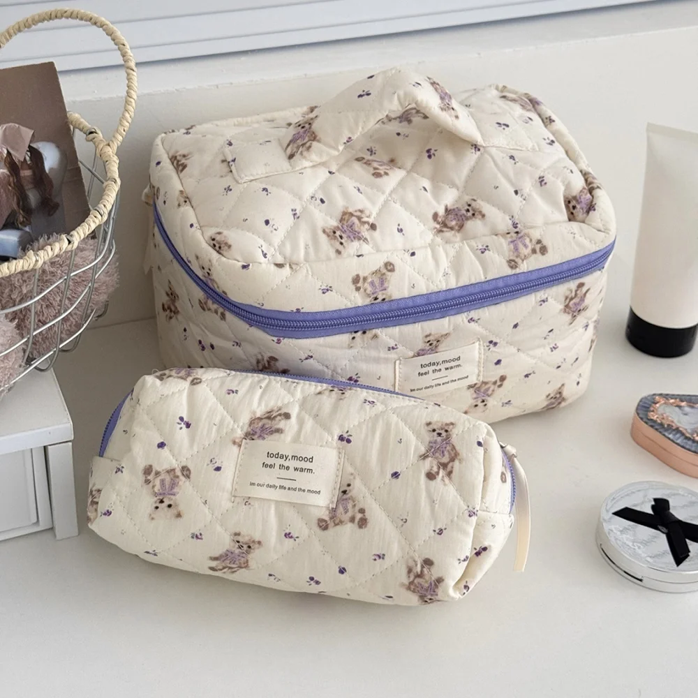 Fashion Women Cartoon Bear Makeup Bag Large Capacity Cute Travel Organizer Quilted Pouch Bag Ladies Toiletry Storage Handbag