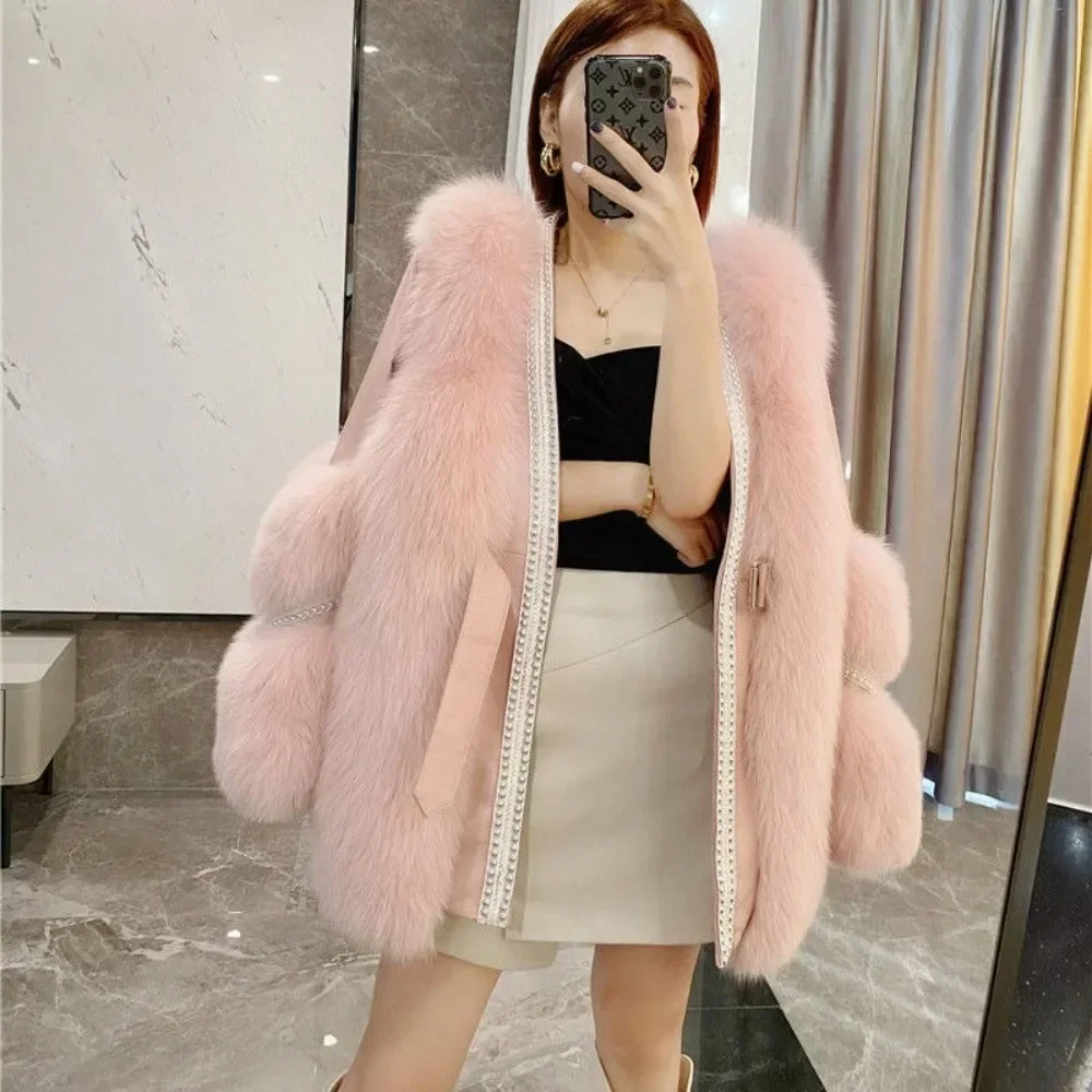 Winter Luxury Faux Fur Coats Short Clothes Women 2024 Fashion Furry Overcoat Womens Fur Jackets Warm Lace-up Beading Fluffy Jack