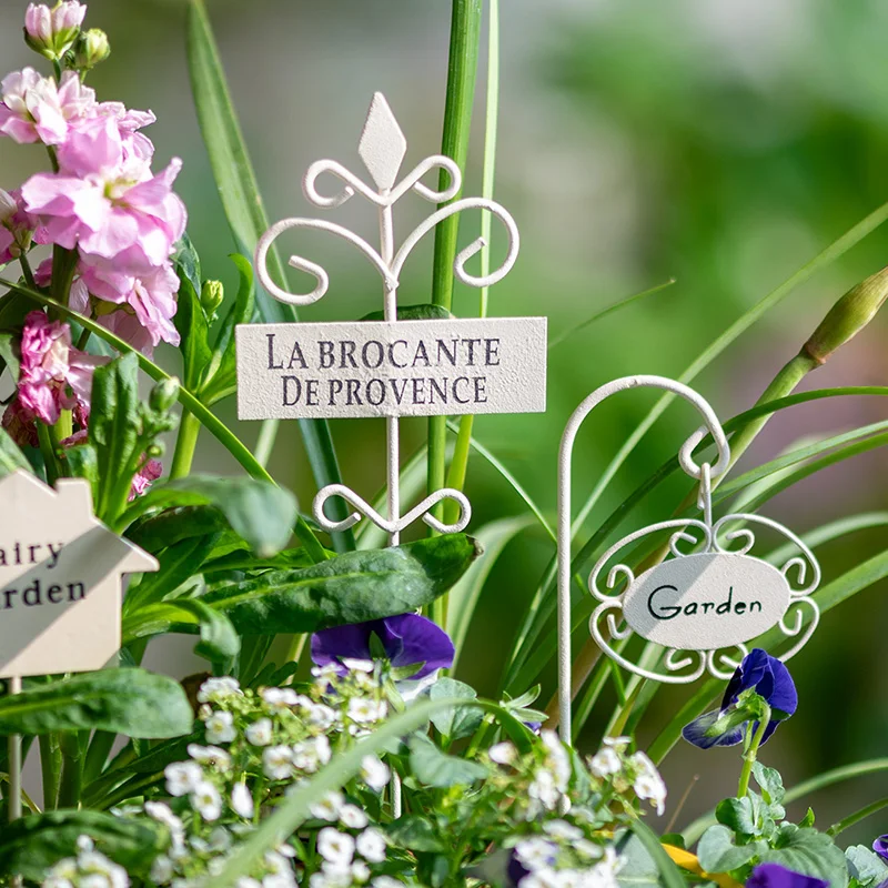 

Vintage Iron Plant Markers Creative Garden Ornaments DIY Floral Pot Markers Fairy Garden Decor for Outdoor Unique Plant Labels