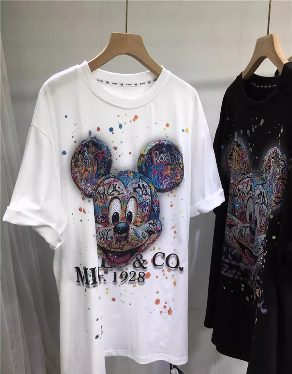 

Футболка с крупными стразами в стиле Микки Мауса, женская, с коротким рукавом, круглым вырезом, свободного кроя, модная уличная одежда больших размеров