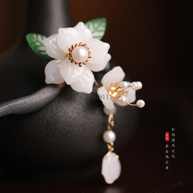 女の子のための中国の漢服の帽子,ヴィンテージのヘアスティック,箸,サンダルウッドの花のヘアピン,真珠のタッセルジュエリー,パーティーの帽子,新しい