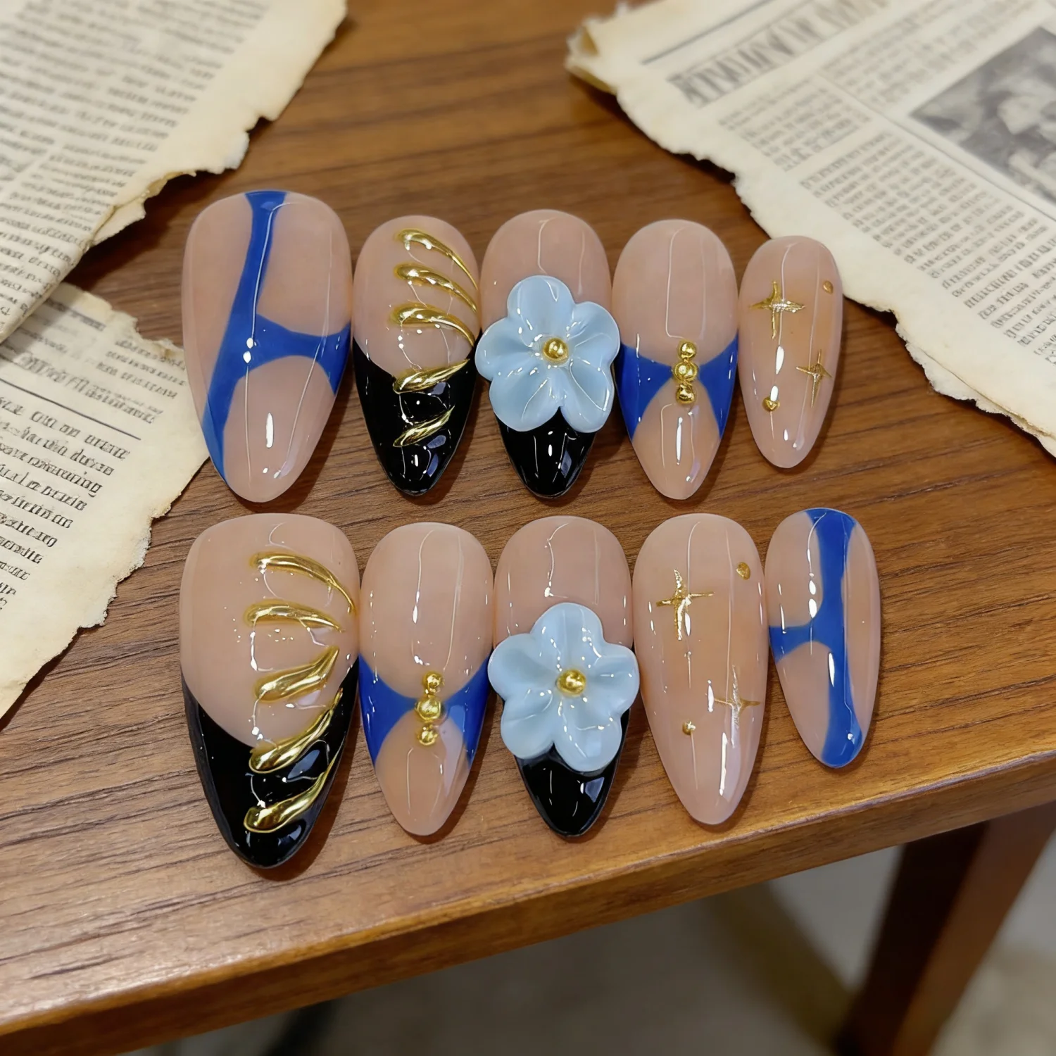 

Пресс на ногти ручной работы INS Style 3D Ручная резьба Цветочный дизайн Накладные ногти Полное покрытие Овальная головка Французские накладные ногти Spice girl