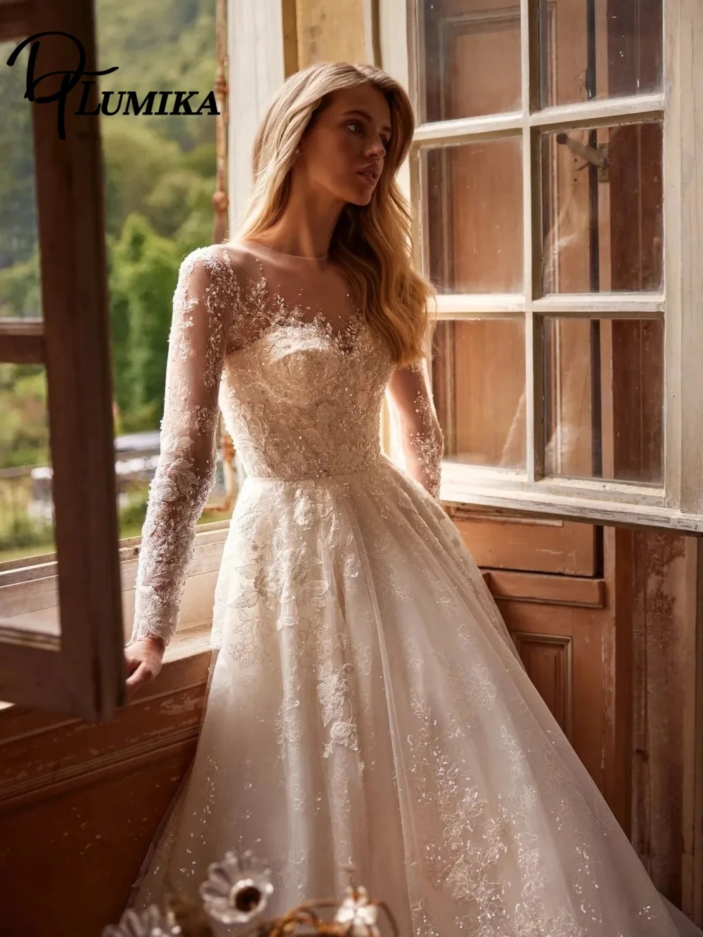 Romantyczna suknia ślubna z długim rękawem, elegancka suknia ślubna z aplikacjami, pełna wdzięku koronkowa aplikacja, długość do podłogi, możliwość personalizacji.