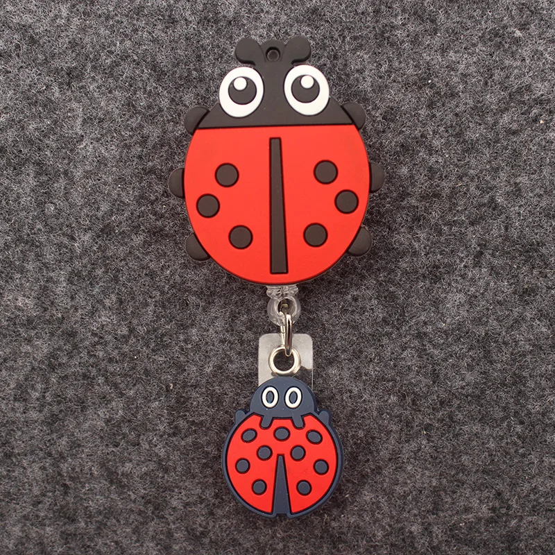 น่ารัก Red ladybird Double Face สไตล์ Retractable กระเป๋าเก็บบัตร Badge Reel พยาบาลนิทรรศการ enfermera GIRL และ Boy Name CARD