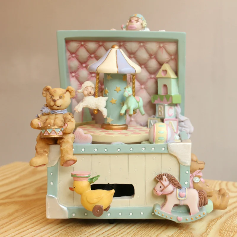 Retro Cartoon Style Resin Circus Merry-Go-Round Music Box Desktop Ornament Birthday Gift Living Room Creativity Home Decoration