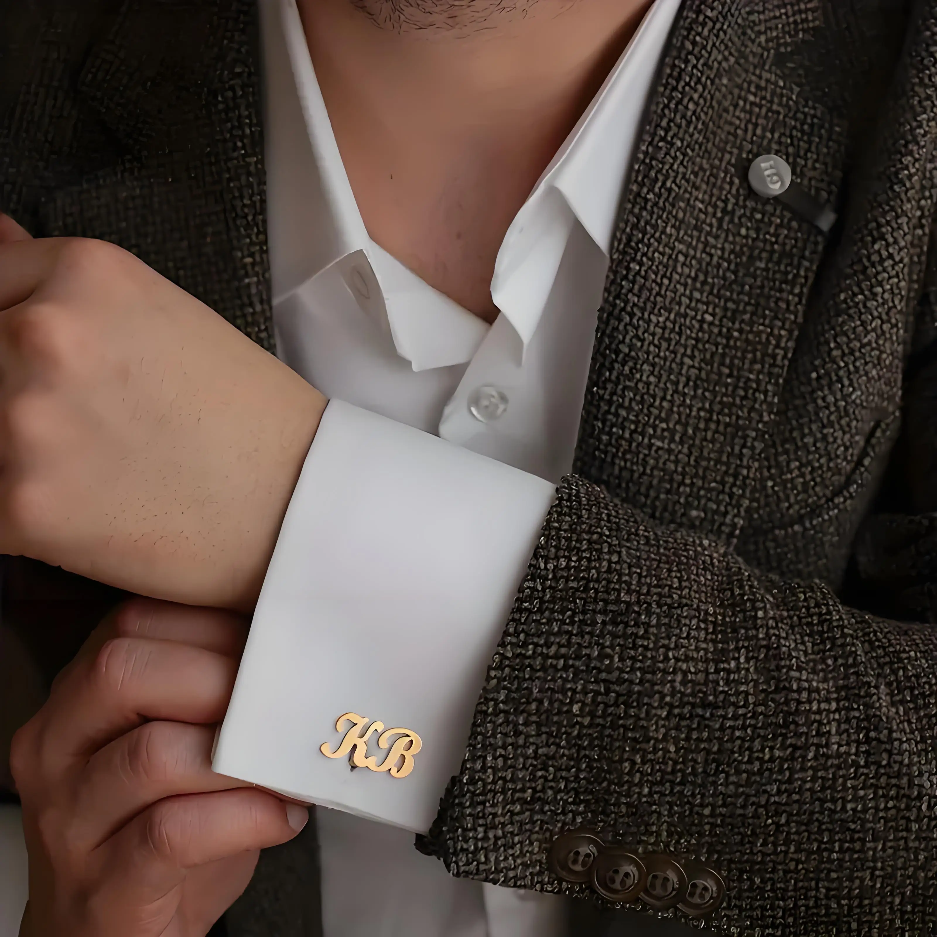 Personalisierte Manschettenknöpfe mit Initialen-Monogramm, individueller Herrenschmuck aus Edelstahl, elegantes Gentleman-Hemd-Accessoire, ideales Geschenk