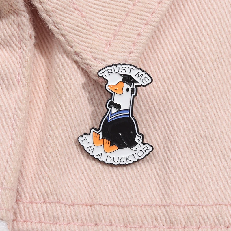 TRUST ME I'M A DUCKTOR Enamel Pins Creative Cartoon Animal Duck Brooches Bags Clothes Lapel Badge Jewelry Pins Gift for Friends