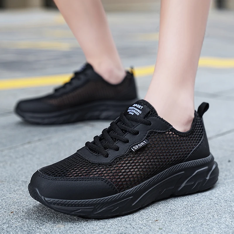 

Men Casual Sports Shoes Outdoor Stream Shoes Breathable all Season Multifunctional Net Running Casual Shoes Simple Plus Size