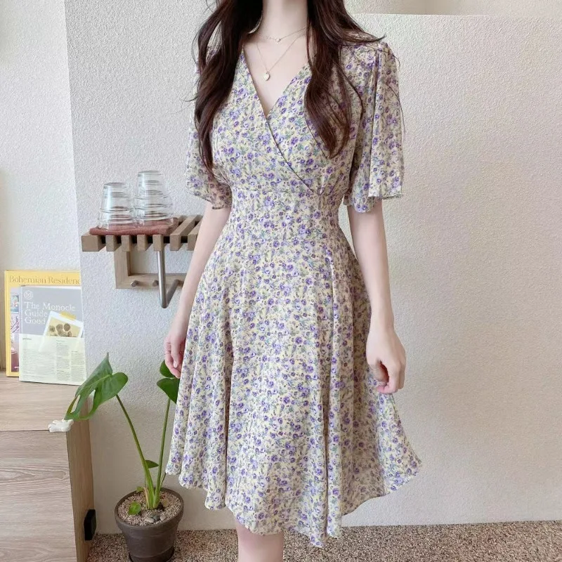 Französisches Blumen-Midikleid für Damen, V-Ausschnitt, Flatterärmel, Taillenbindung, A-Linie, Coquette Y2K, Sommer-Freizeitkleid – Detail 9