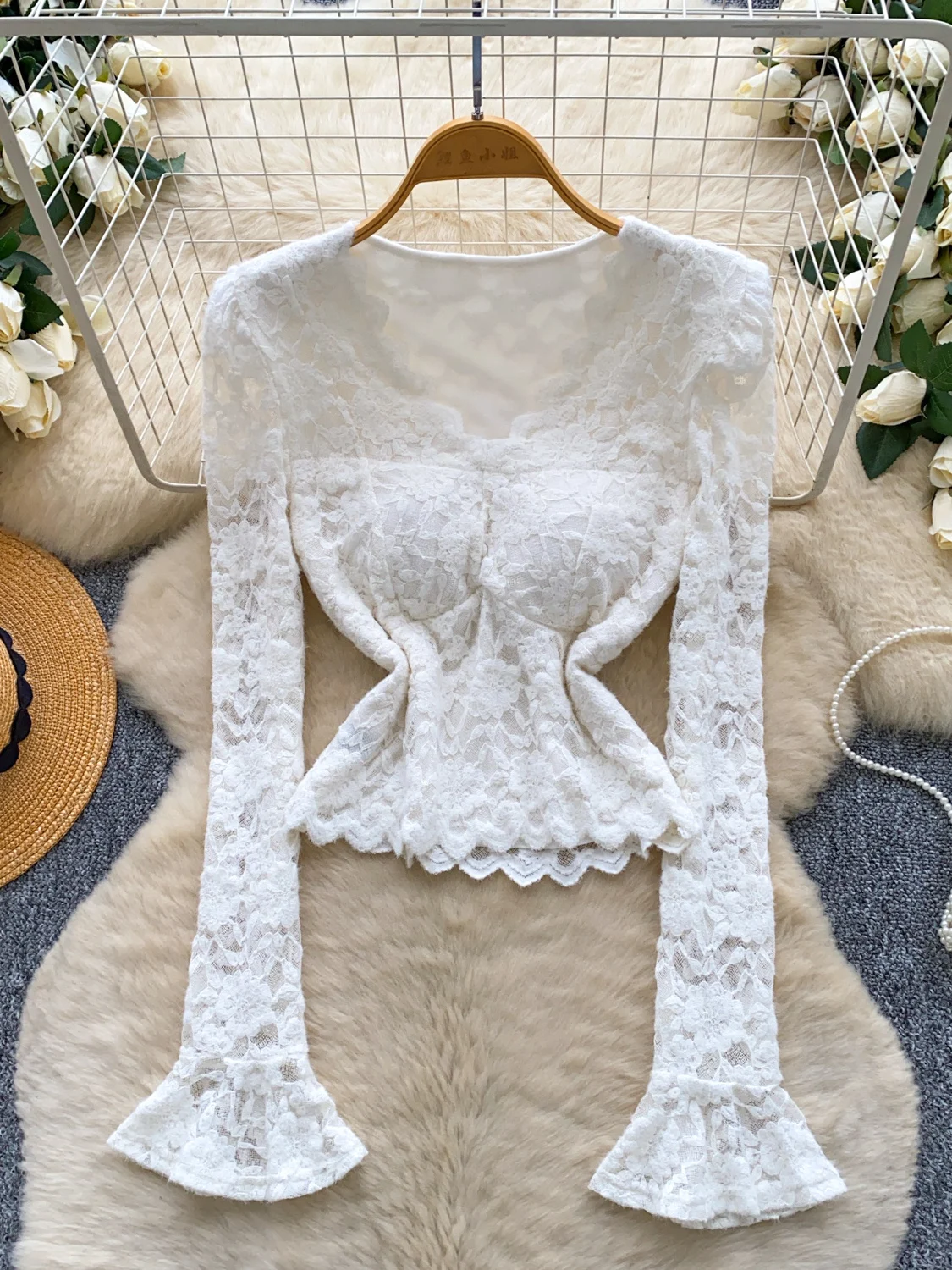 

Women White Lace T-shirt Aesthetic Y2k Gyaru Tee Top Vintage Long Sleeve V-Neck T-shirt 2000s Fashion Clothes Spring Autum 2025