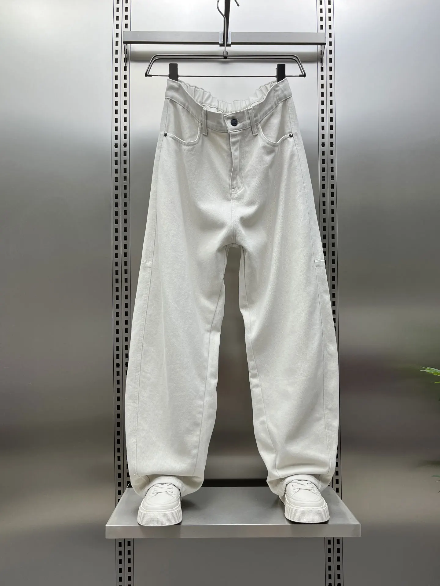 

Модные прямые джинсы, мужские повседневные однотонные свободные модные джинсы, осень 2021, легкие роскошные длинные брюки в корейском стиле