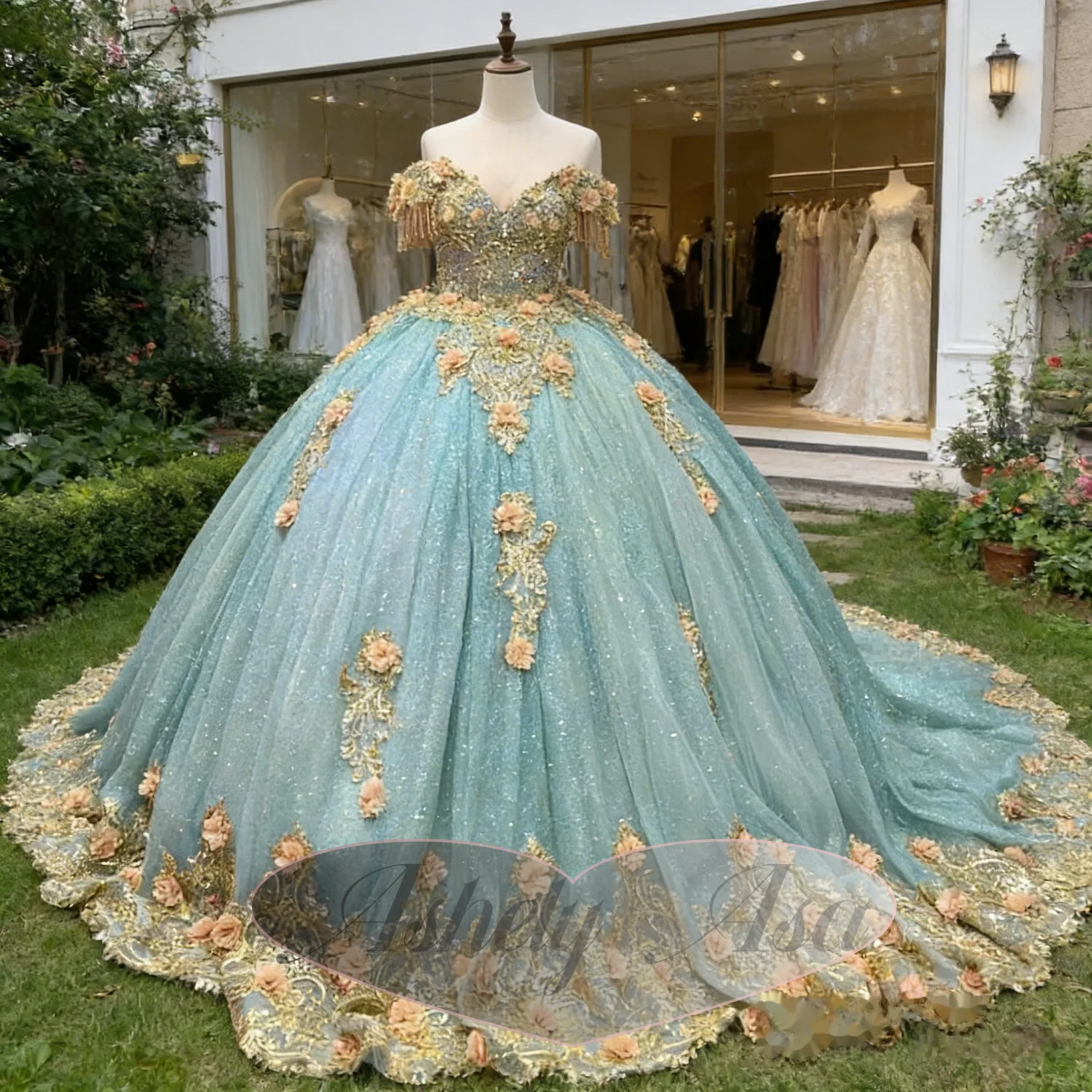 

Customized Luxury Quinceanera Dresses 2026 Ball Gown Gold Floral Appliques Lace Prom Vestido 14 Sweet 15 16 Birthday Party Wear