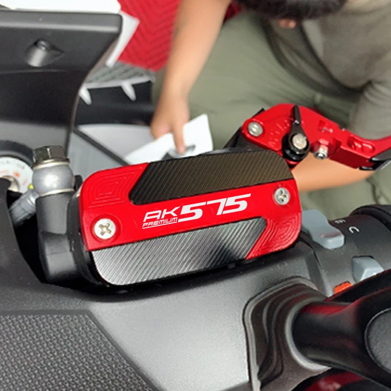 دراجة نارية CNC سائل الفرامل غطاء خزان غطاء مضخة الفرامل ل KYMCO AK575 قسط AK 575 ak575 قسط 2025-2026 + الملحقات