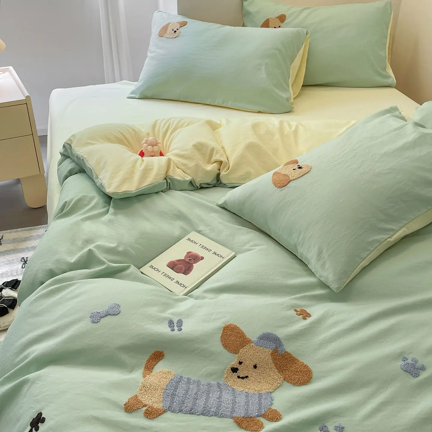 3/4PCS Bedding Set Dopamine Color Towel Embroidery Duvet Cover Set Black Sheet Set for Bedroom Decoration Single King Queen Size