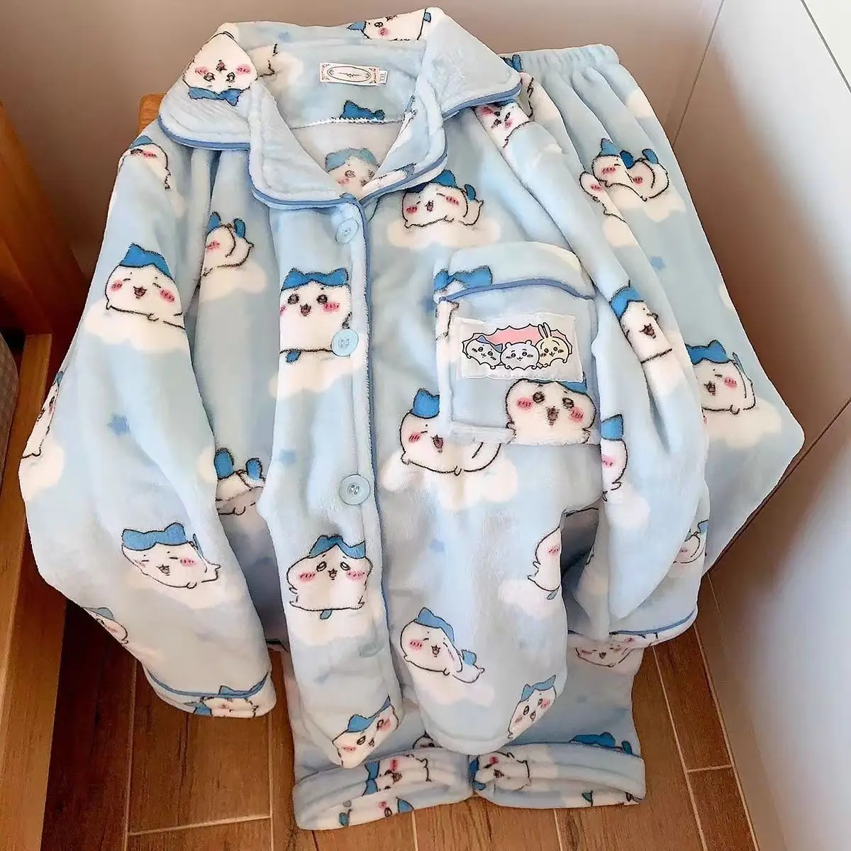 Cartoon anime chiikawa fluwelen pyjama, dames winterflanel zacht en comfortabel warm studentenhuispak set, verjaardagscadeau