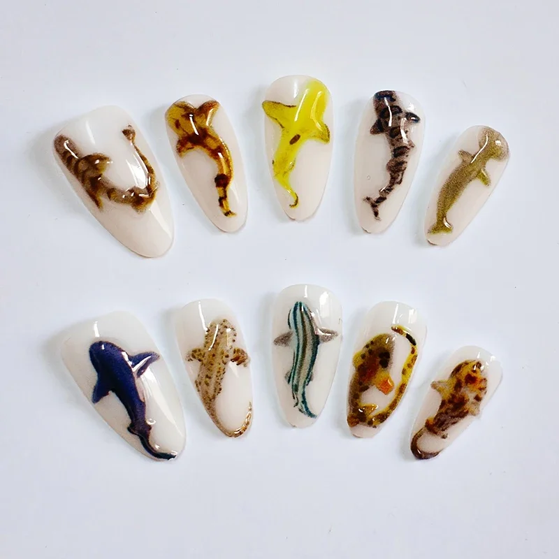 10 szt. Głębokomorskie Rekiny Naklejane Paznokcie Ręcznie Robione Oceaniczne Migdałowe Paznokcie z Dekoracją 3D Muszli Ośmiornicy Sztuczne Paznokcie
