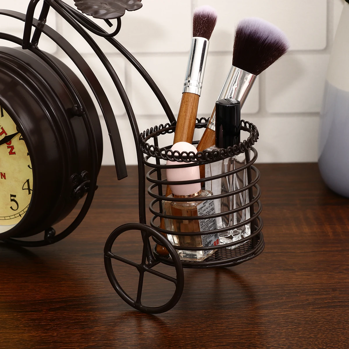 

1pc Retro Bike Shape Iron Clock Creative Desktop Ornament Metal Decor For Home Office Store Decoration No (Coffee)