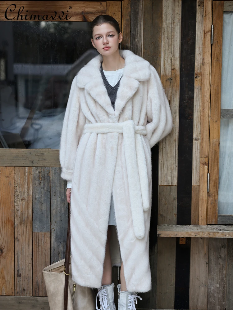 Abrigo de piel de visón blanco de gama alta Otoño Invierno nueva moda gruesa elegante ajustado con cordones traje cuello chaquetas de piel cálidas para mujer