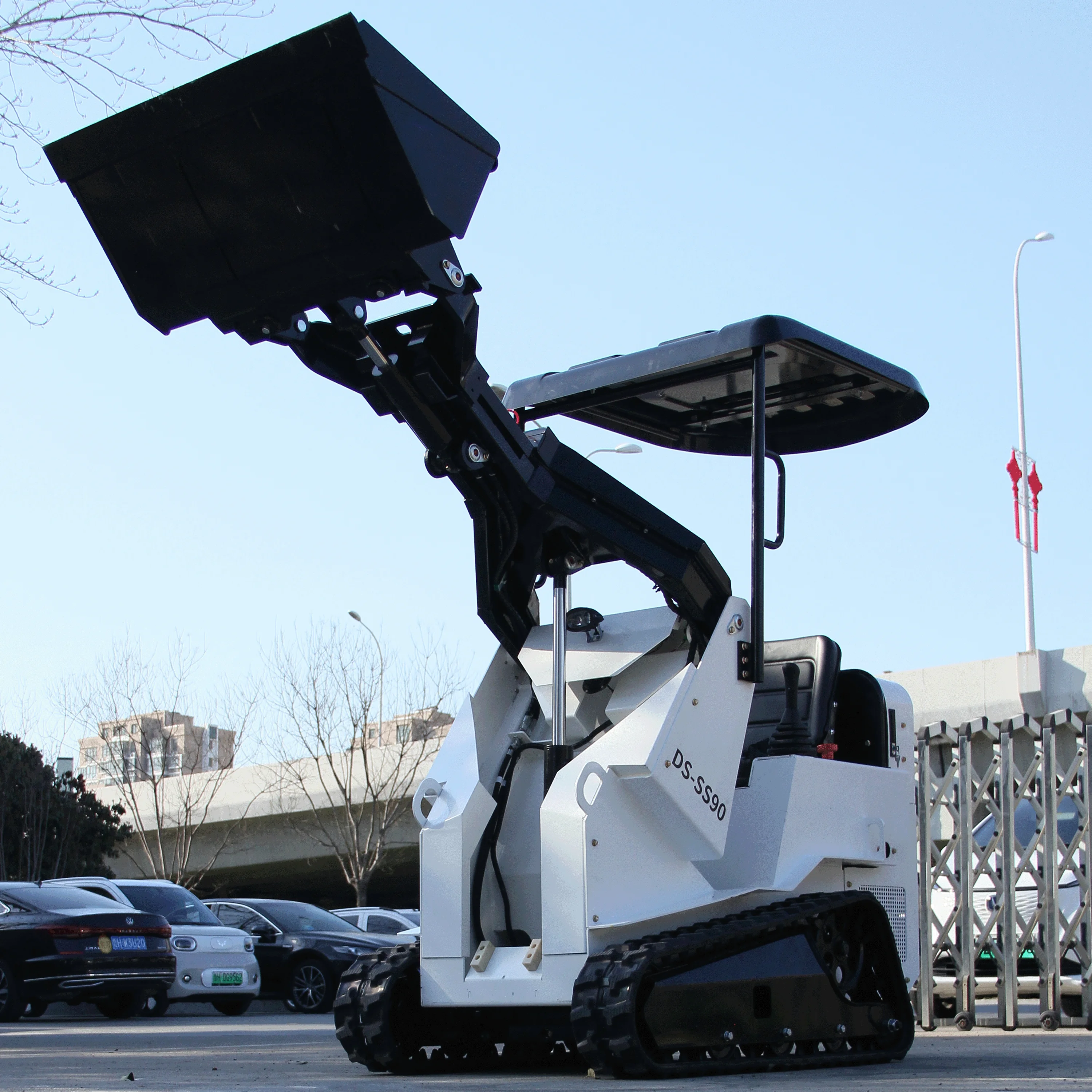 Nuovo mini minipala su 245, cingolato da 13,5 hp personalizzato, cavalcabile con baldacchino, minipala multifunzionale