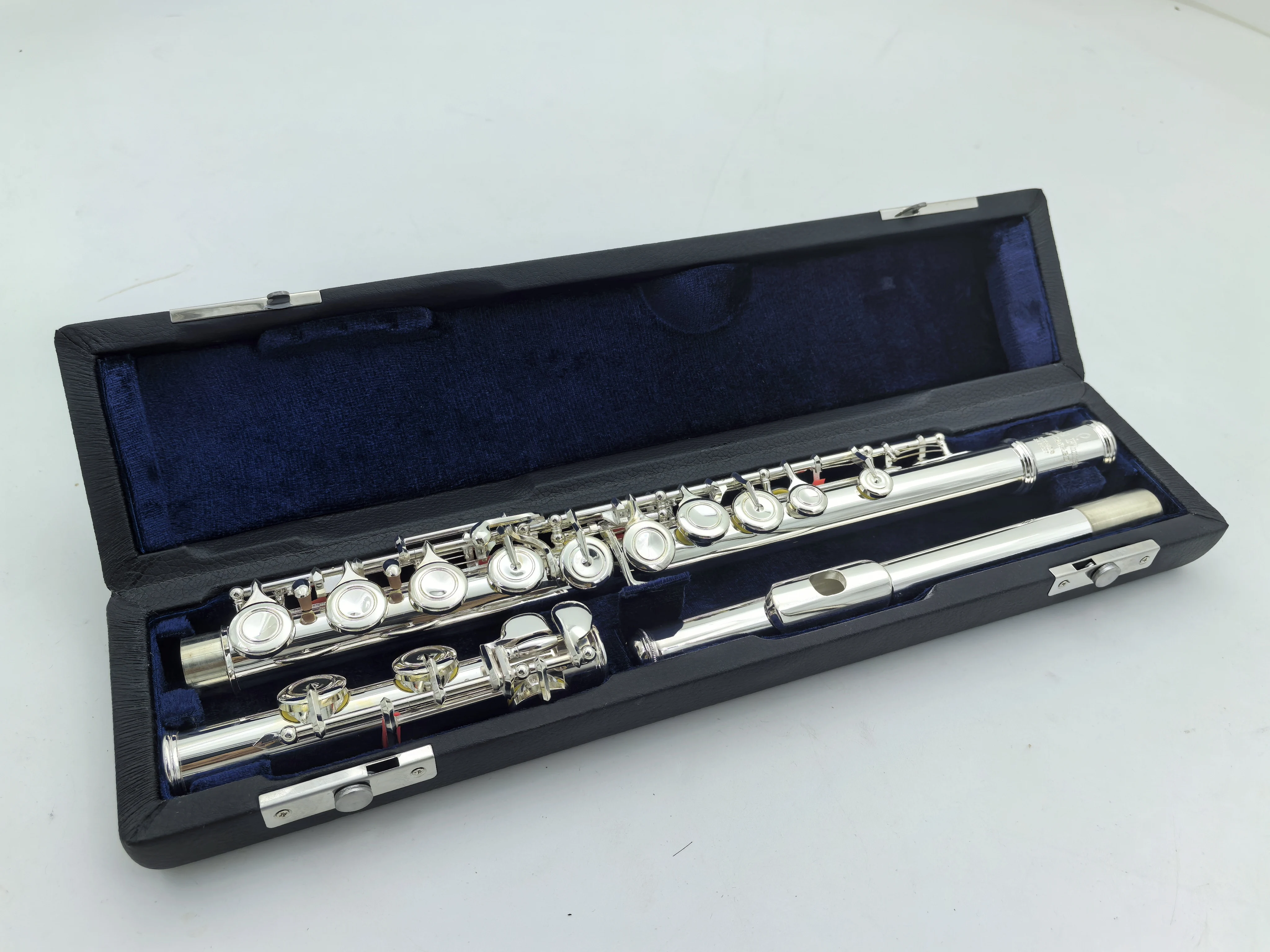 

Real Pictures Pearl 525 Flute C Tune 16 Keys Closed Nickel Plated Professional Woodwind Instruments