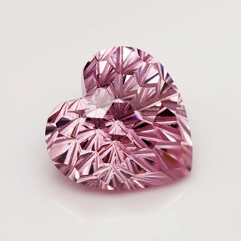 Nuove pietre preziose di zirconi cubici con taglio pirotecnico a forma di cuore rosa da 6x6 mm per la creazione di gioielli