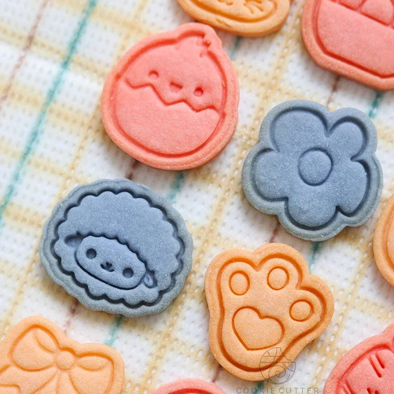 Easter Mini Cute Cookie Tool Biscuit Mold Rabbit Carrot Easter Egg Lamb Flower Paw DIY Household Biscuit Mold Baking Accessories